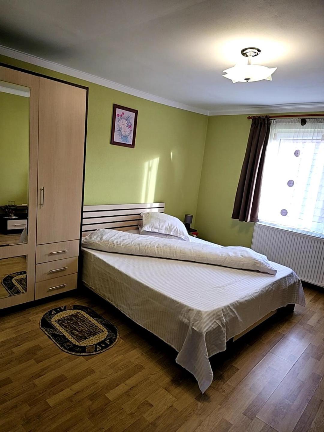 Vila Vladut Zărneşti Bagian luar foto