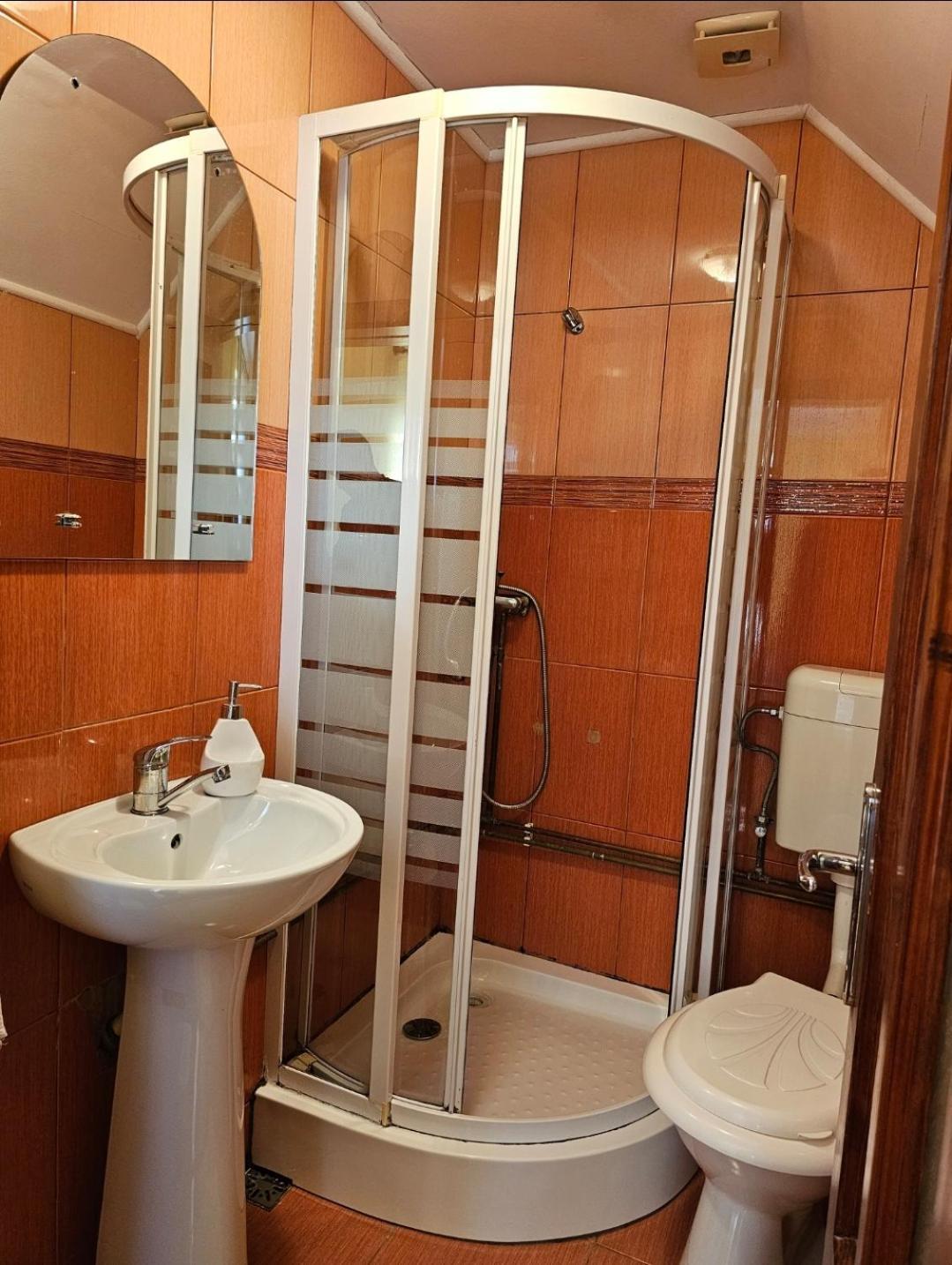 Vila Vladut Zărneşti Bagian luar foto